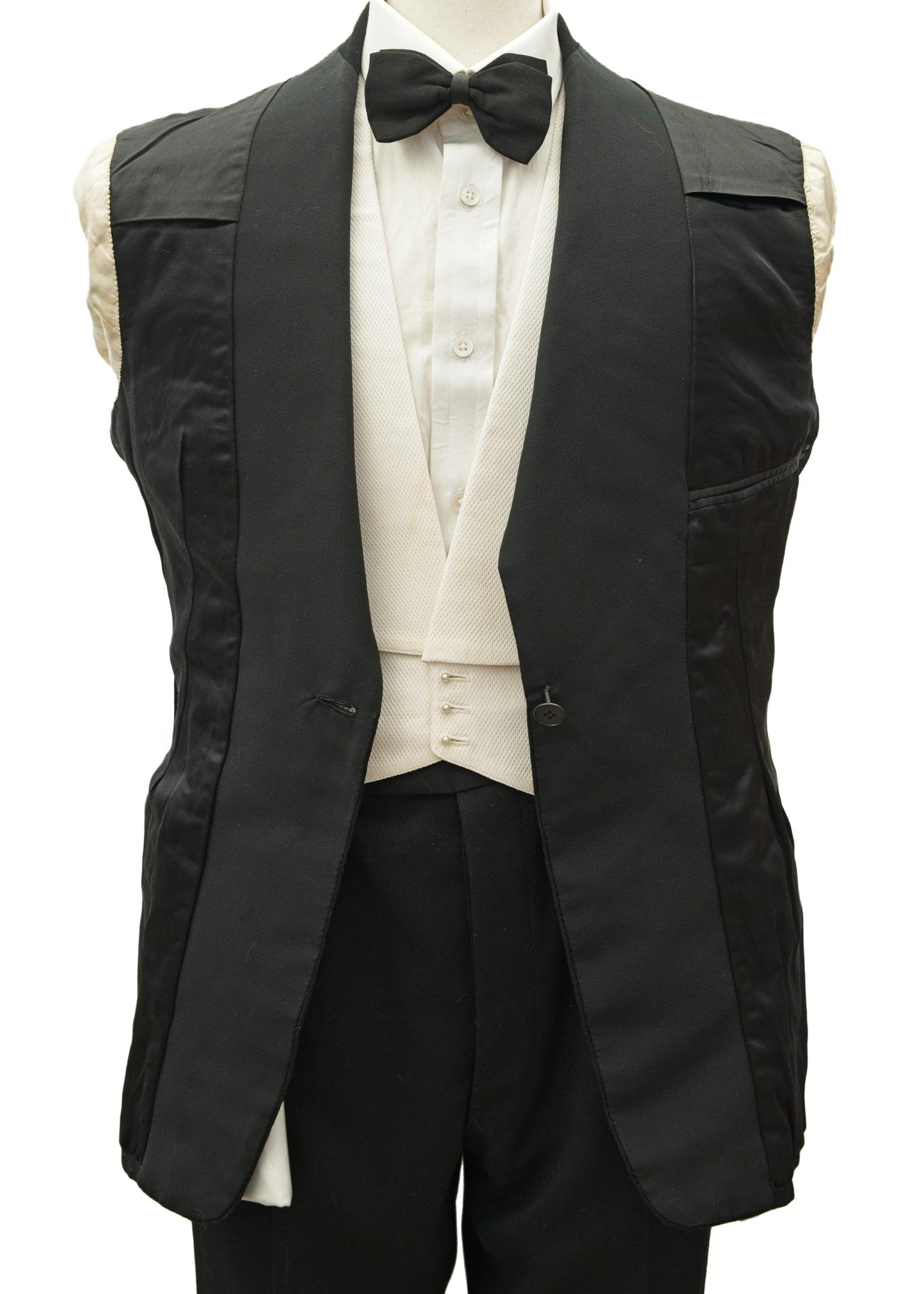 1930s Vintage Shawl Collar Tuxedo Dinner Jacket • Meldrums 38"