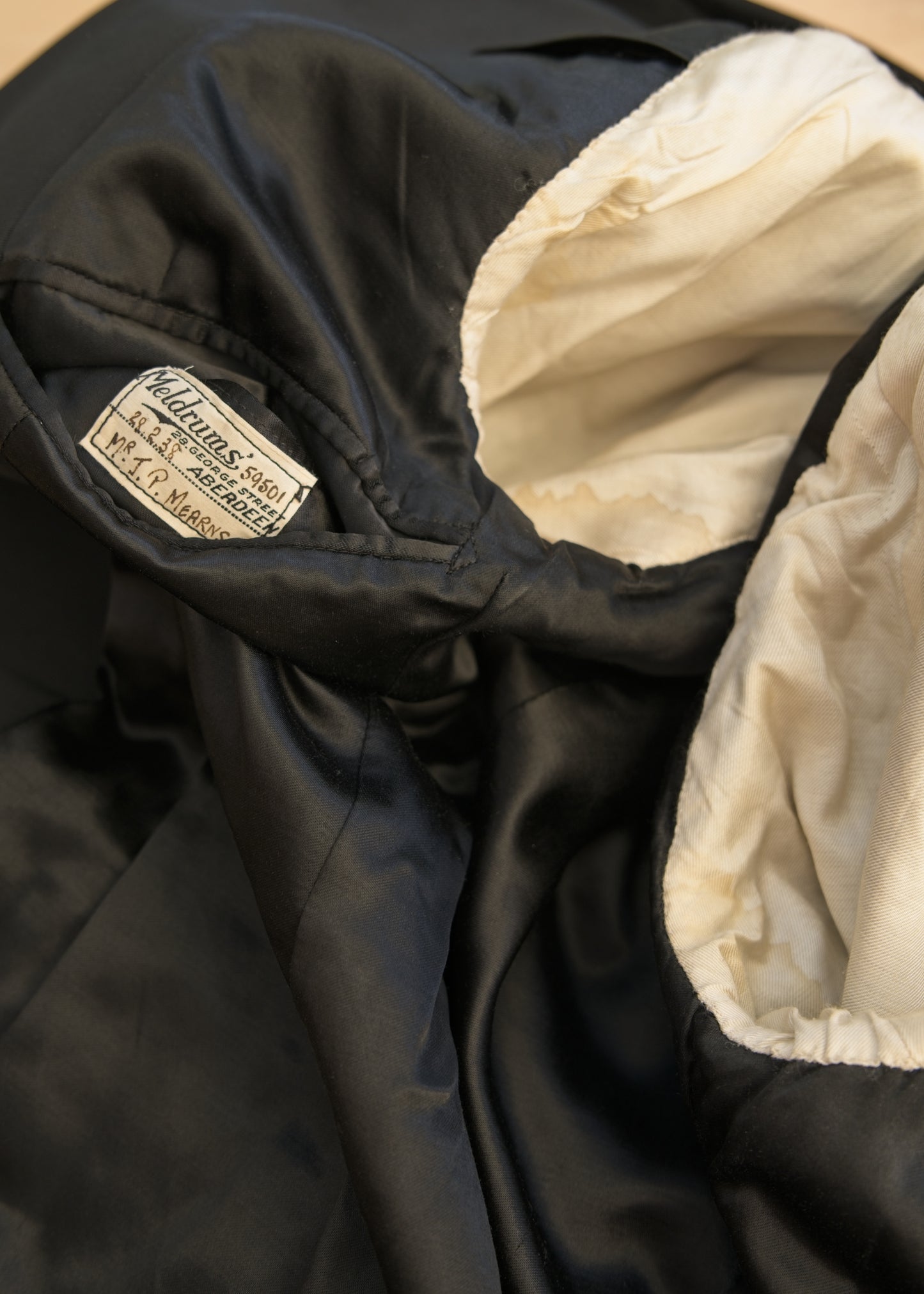 1930s Vintage Shawl Collar Tuxedo Dinner Jacket • Meldrums 38"