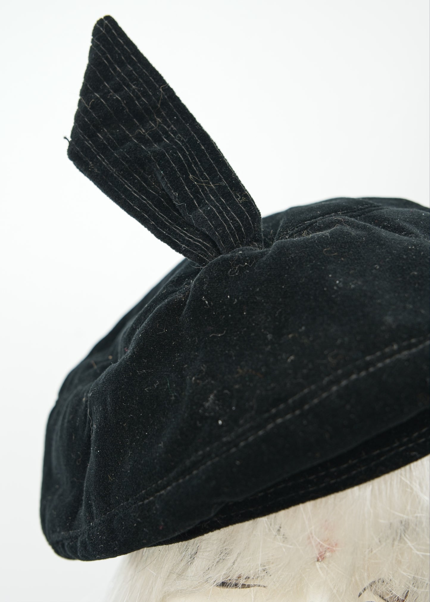 Vintage 50s 60s Black Velvet Beret Hat • Tilt Hat