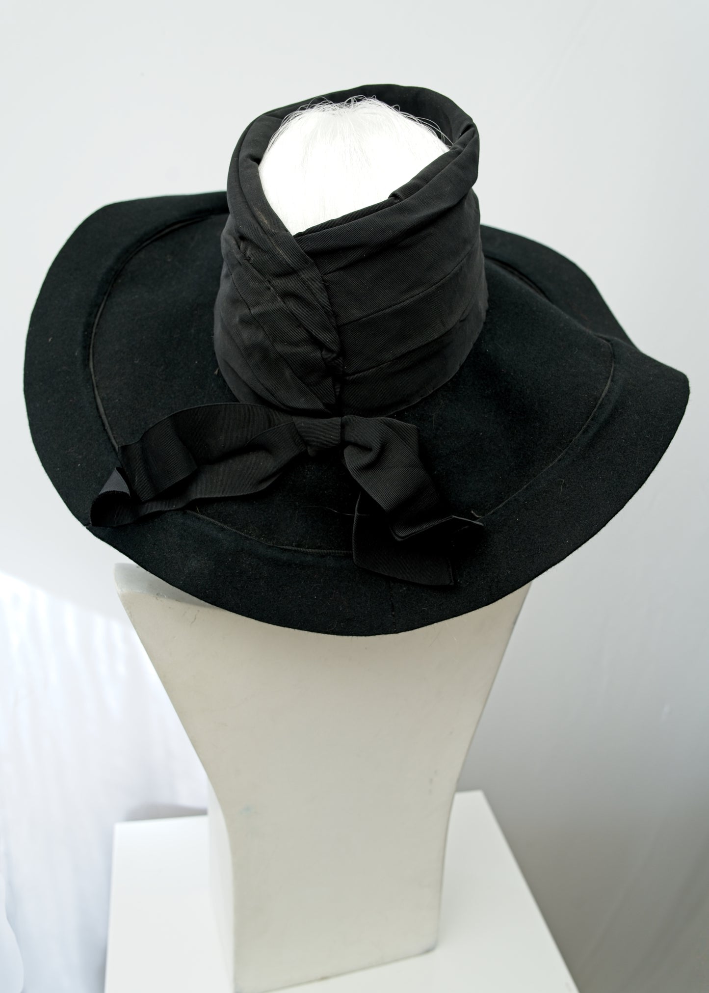 Vintage 40s Witchy Black Crown-Less Halo Hat • Sun Hat • Wide Brim Hat