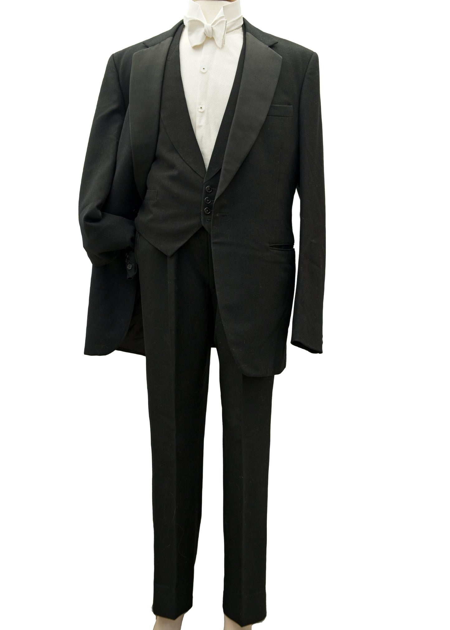 Men's Vintage 60s 3 Piece Dinner Suit 43" Long. Moss bros