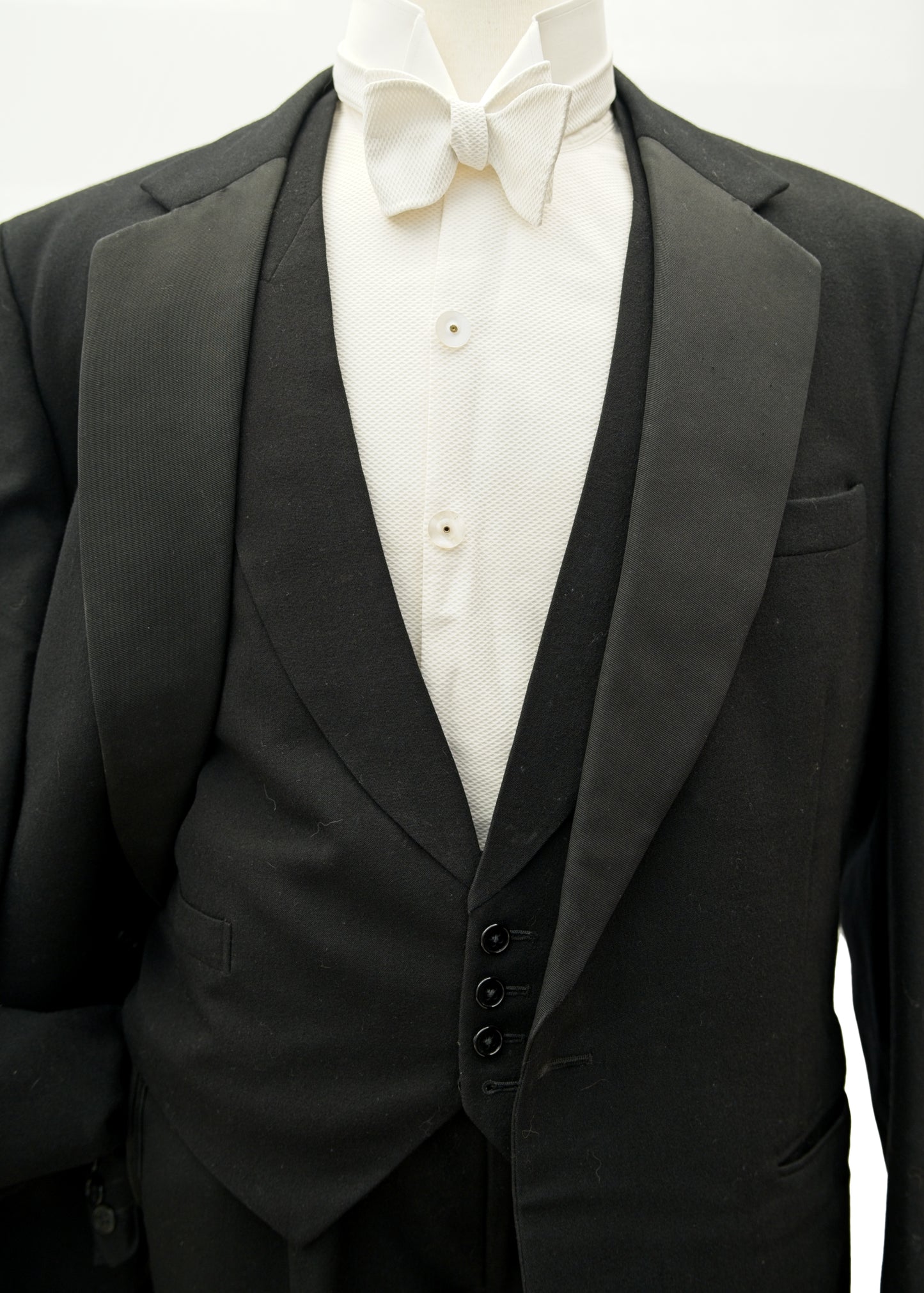 Men's Vintage 60s 3 Piece Tuxedo Dinner Suit 43" Long