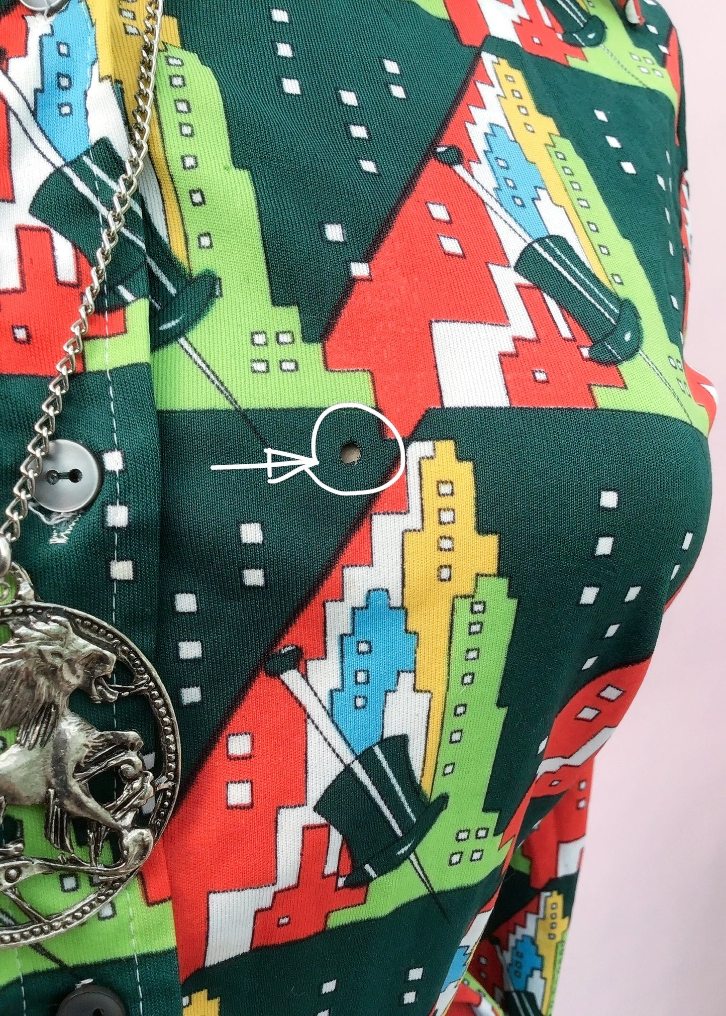 Vintage 70s Mod Disco Novelty Pointed Dagger Collar Blouse Shirt • Art Deco Print