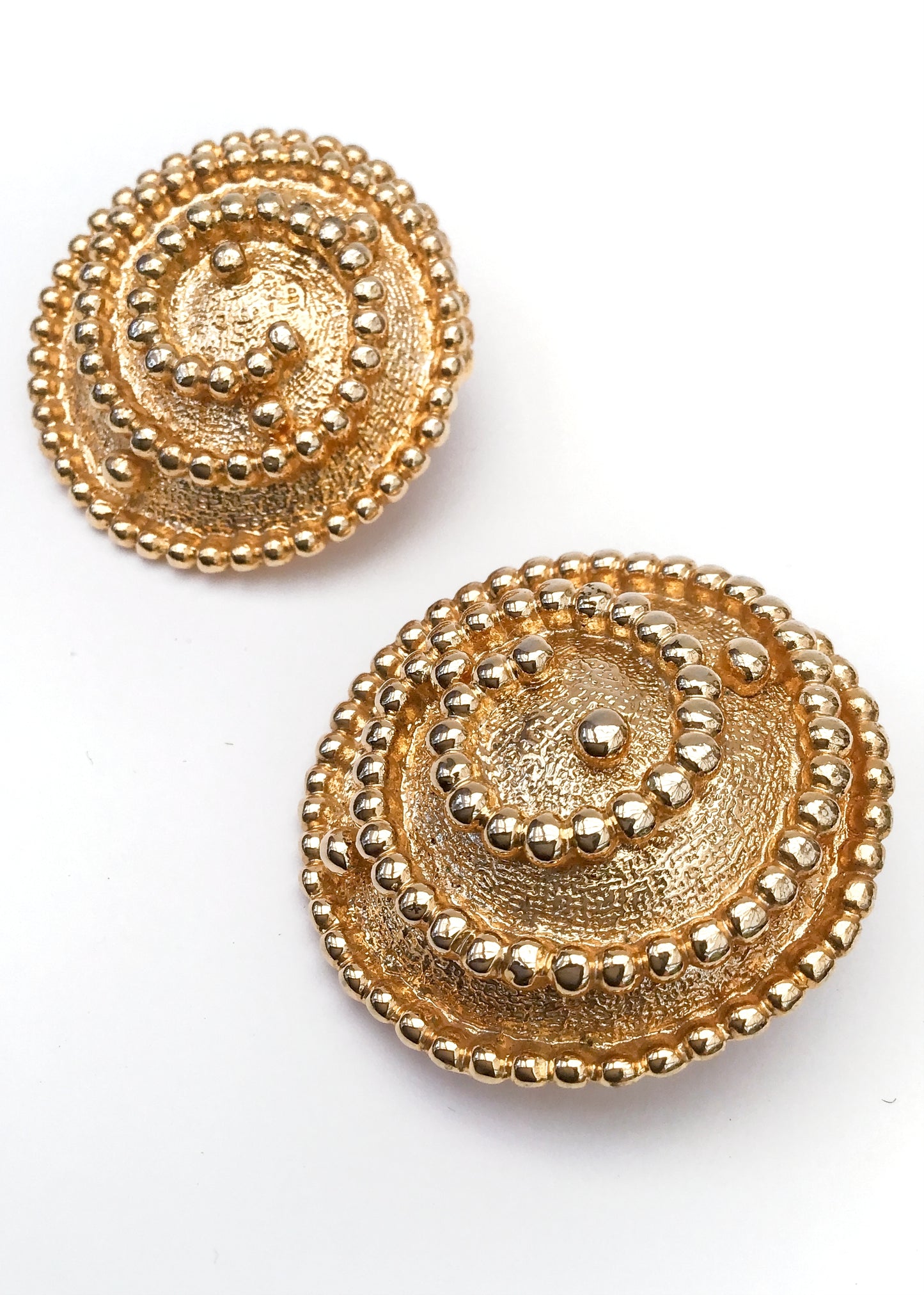 Vintage 80s Huge Statement Textured Goldtone Spiral Clip On Earrings