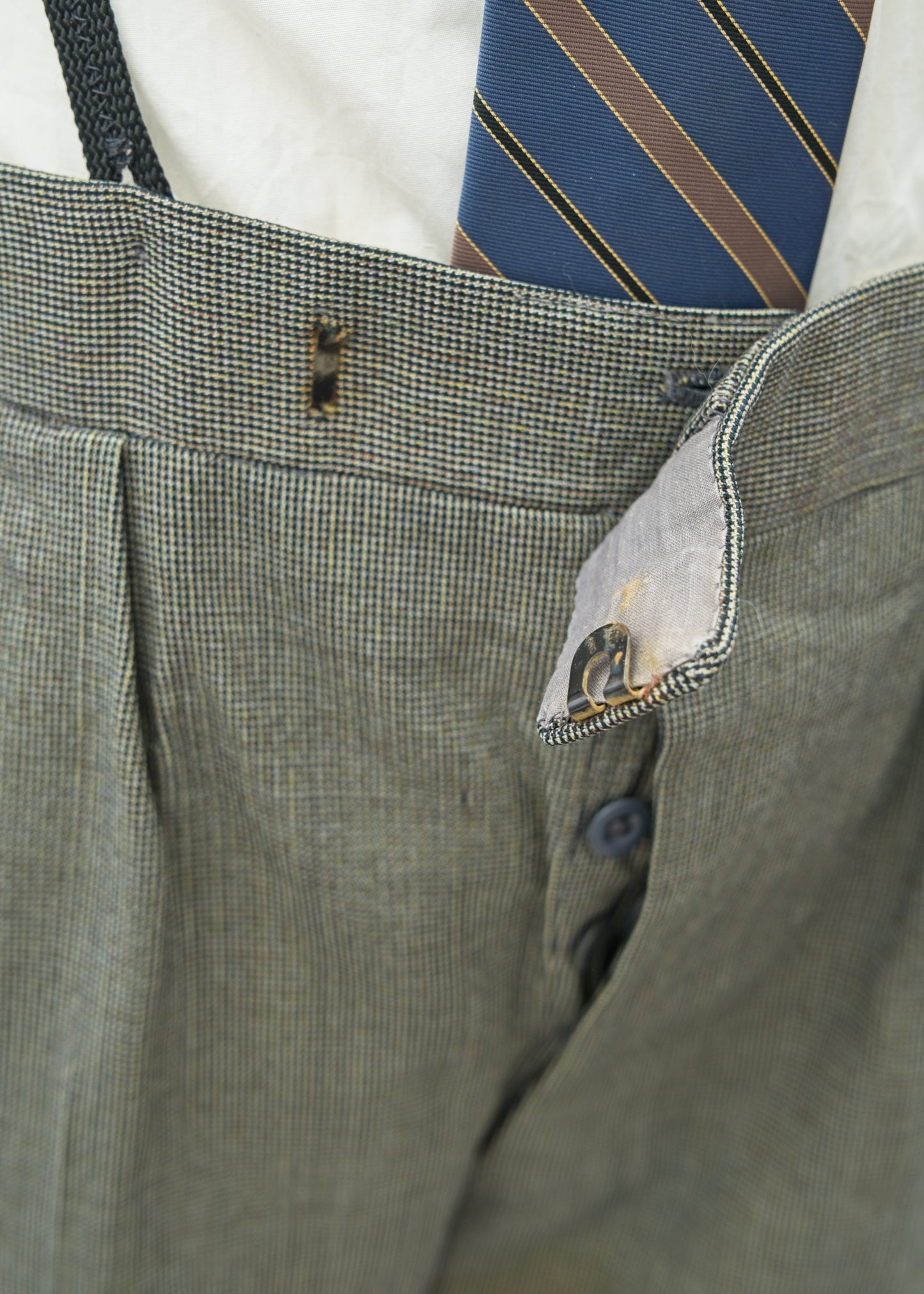 Vintage 1960s Men's Vintage Grey 3 Piece Suit 44-46”L