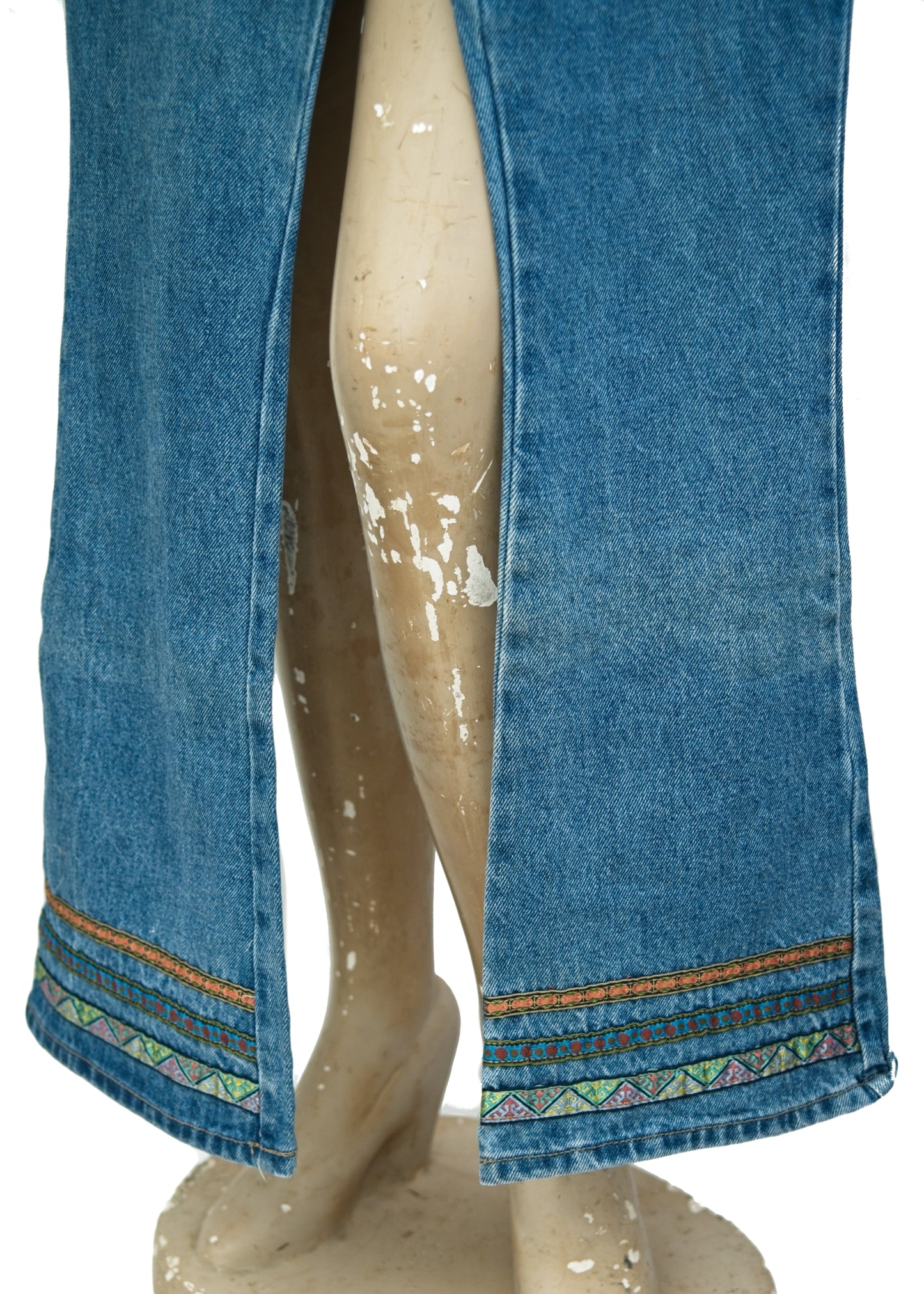 Vintage Lo Rise Denim Hippie Flared Jeans • 27”W