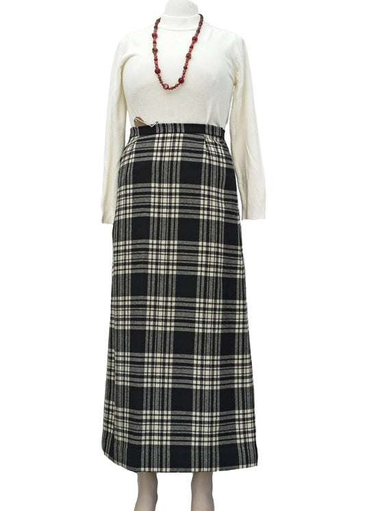 black and white plaid vintage maxi skirt in pure new wool to fit 32 inch waist