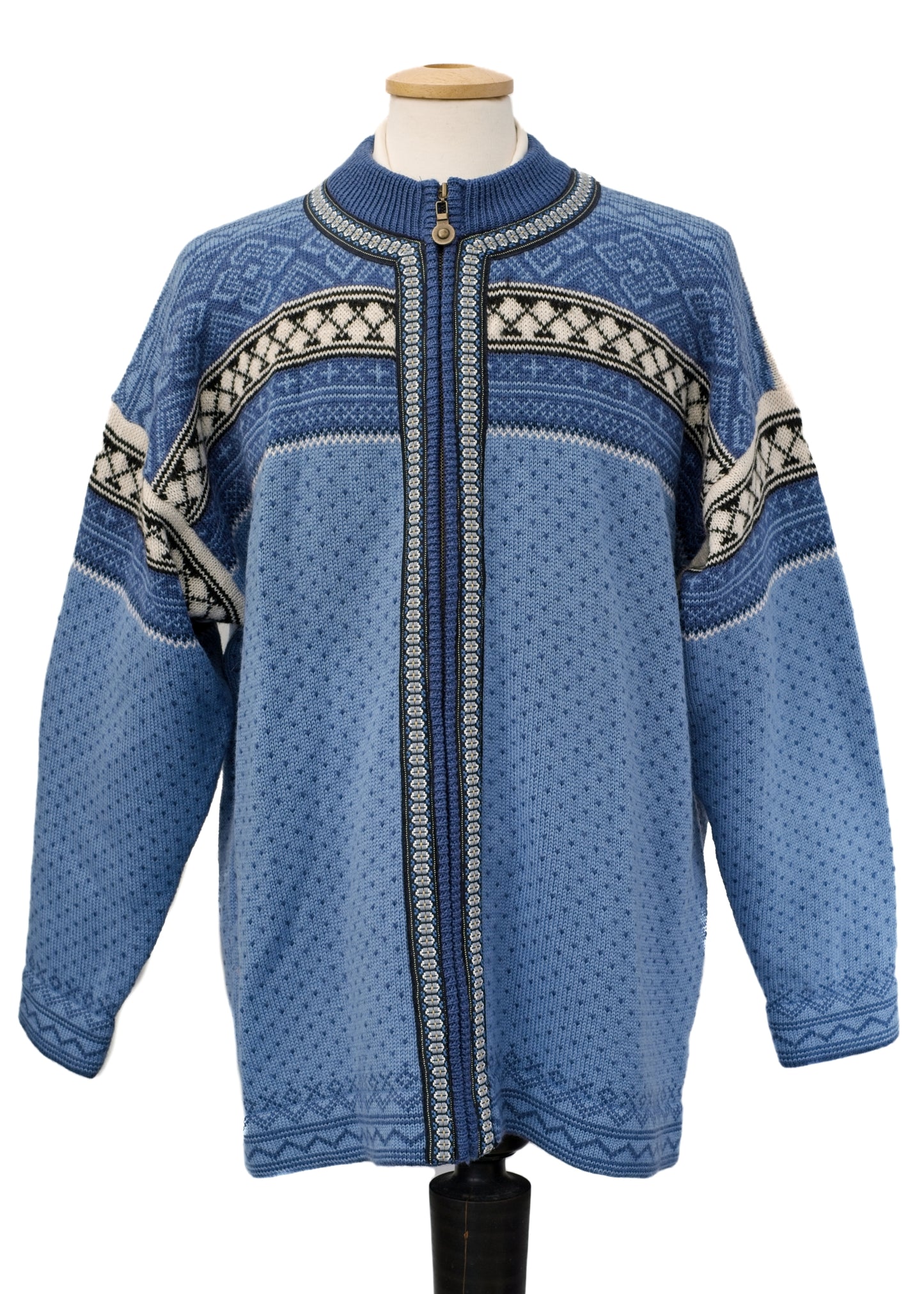 blue and white chunky knit sweater jacket by Windfjord of Norway for men size XXL