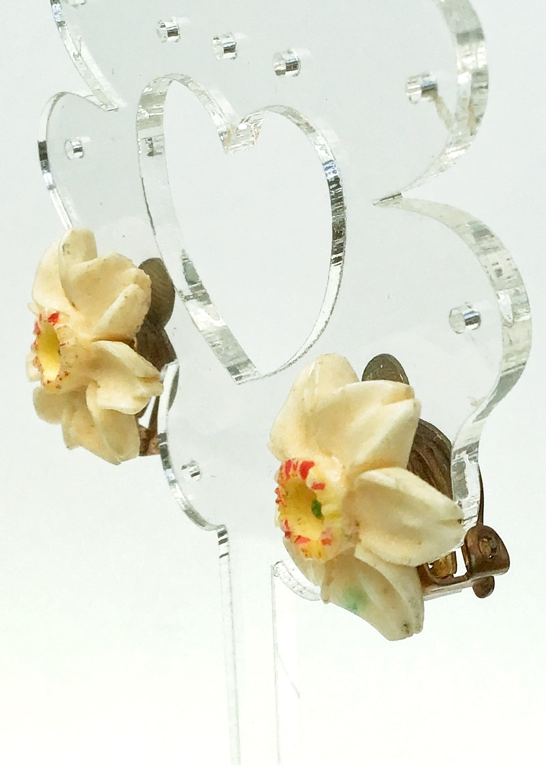 Vintage 40s Carved Bovine Bone Flower Clip On Earrings