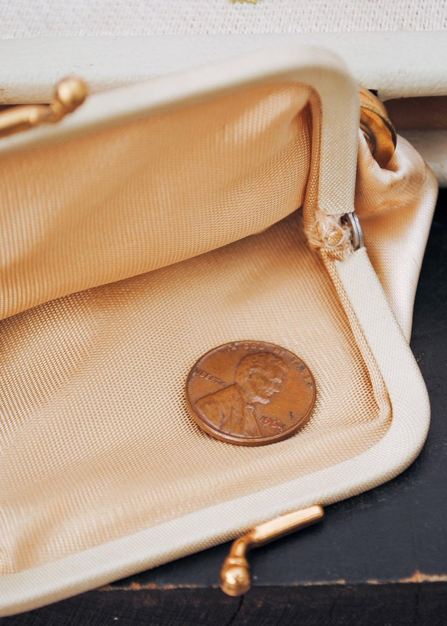 Vintage Floral Chenille Hand Bag • Top Handle Bag
