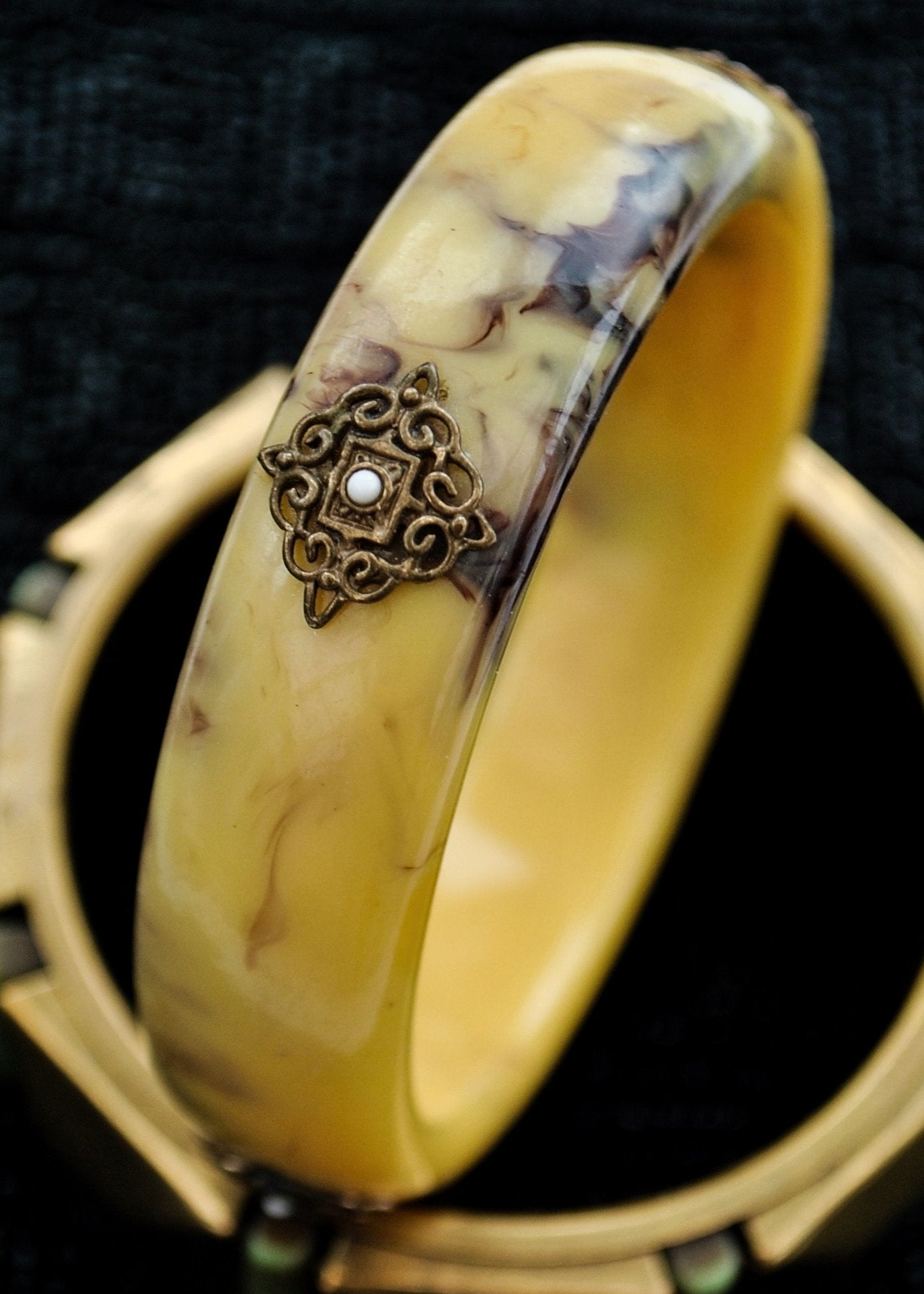 Marbled Eggyolk Yellow Retro Bangle Bracelet