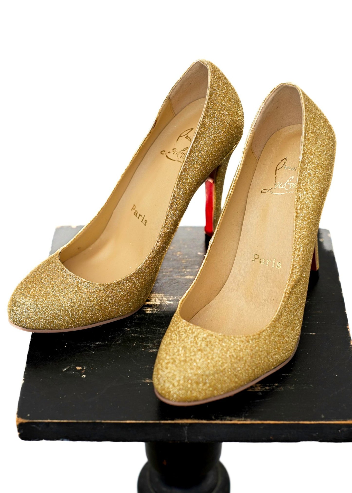 Fabulous Gold Glitter Fifi Pumps Louboutin Shoes • Size 37