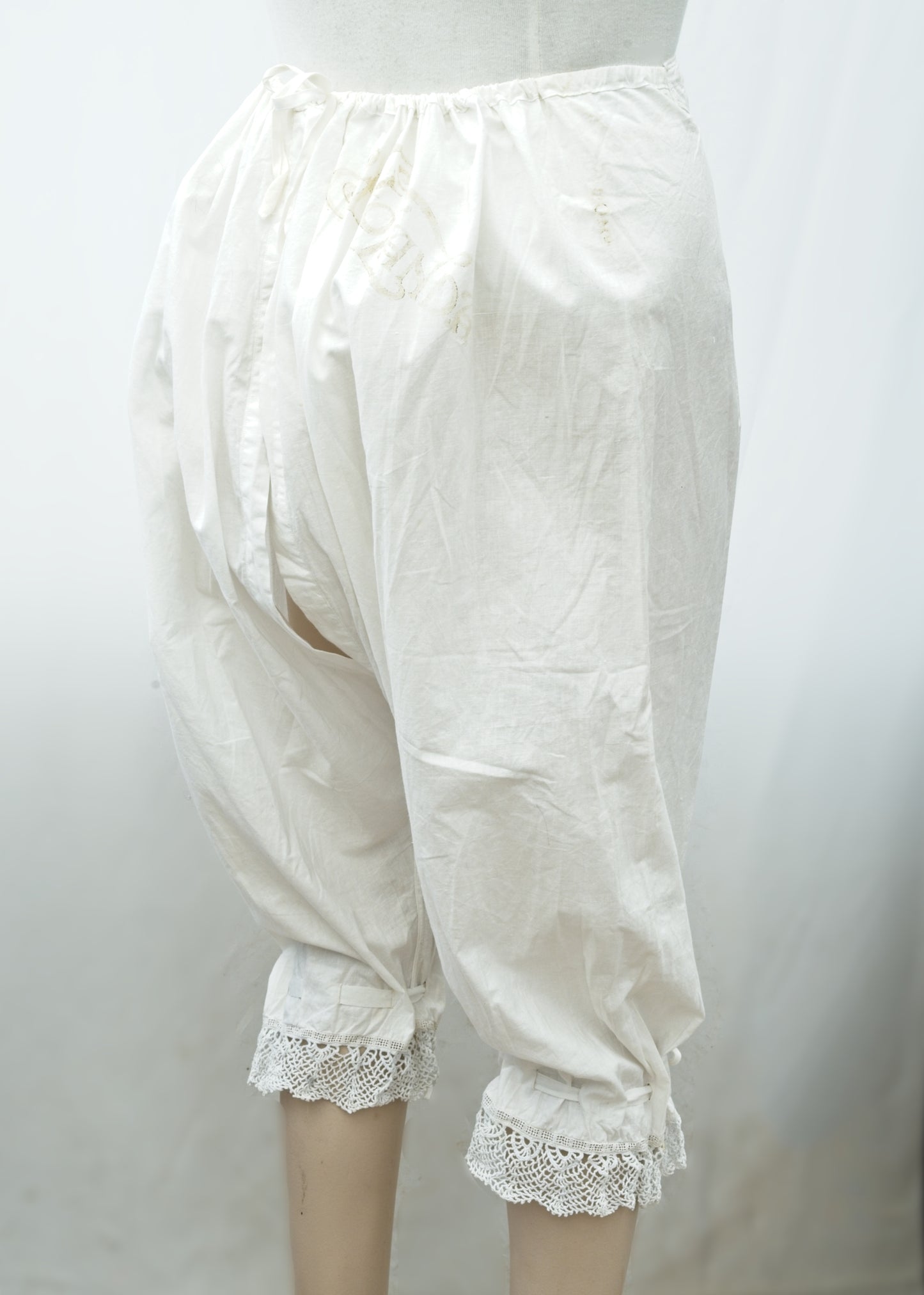 Antique Victorian White Knickerbockers • Split Leg Bloomers