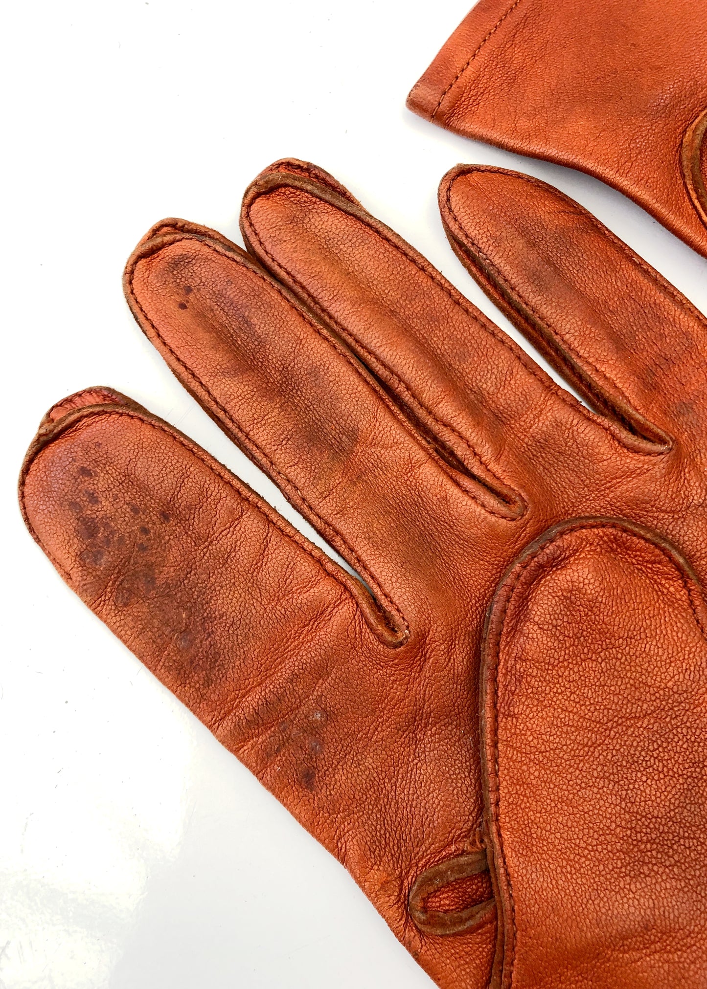Men's Vintage Butter Soft Tan Leather Driving Gloves