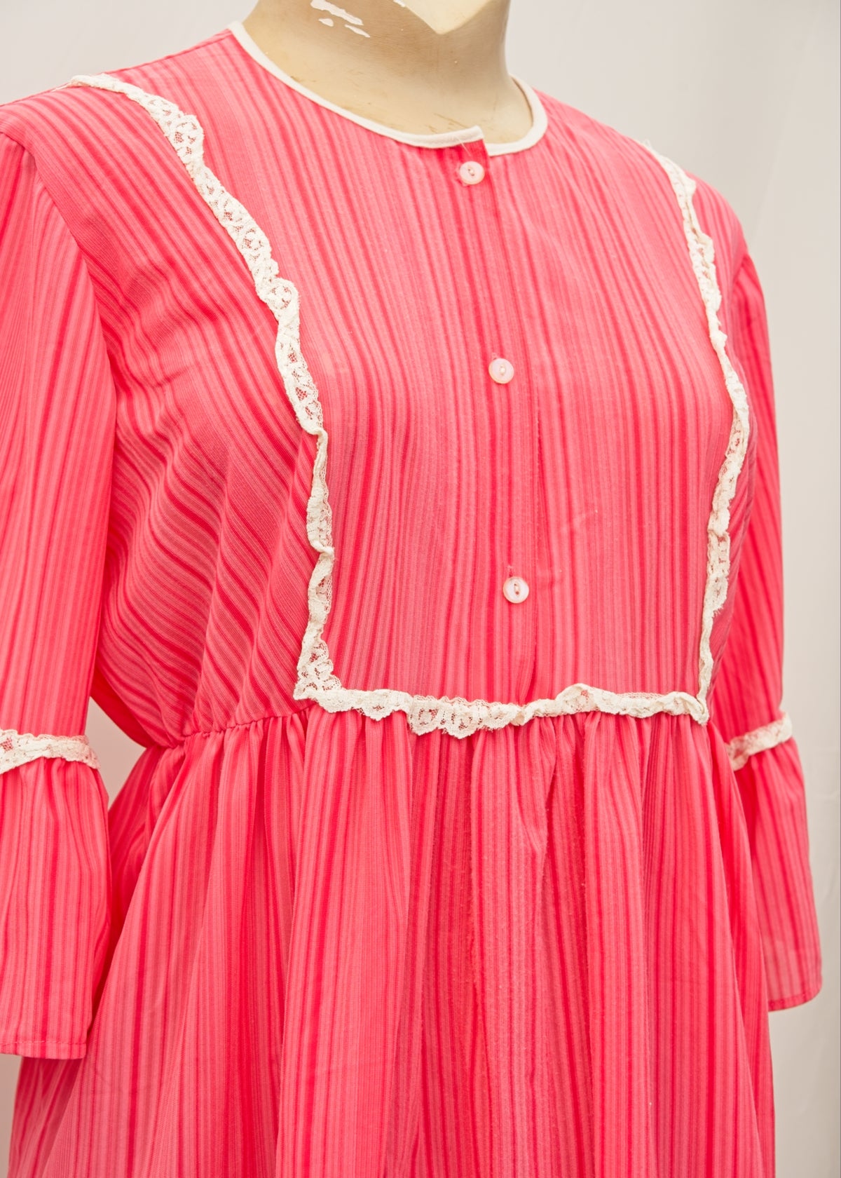 Vintage 70s Pink Brushed Nylon Nightie • Prairie Style