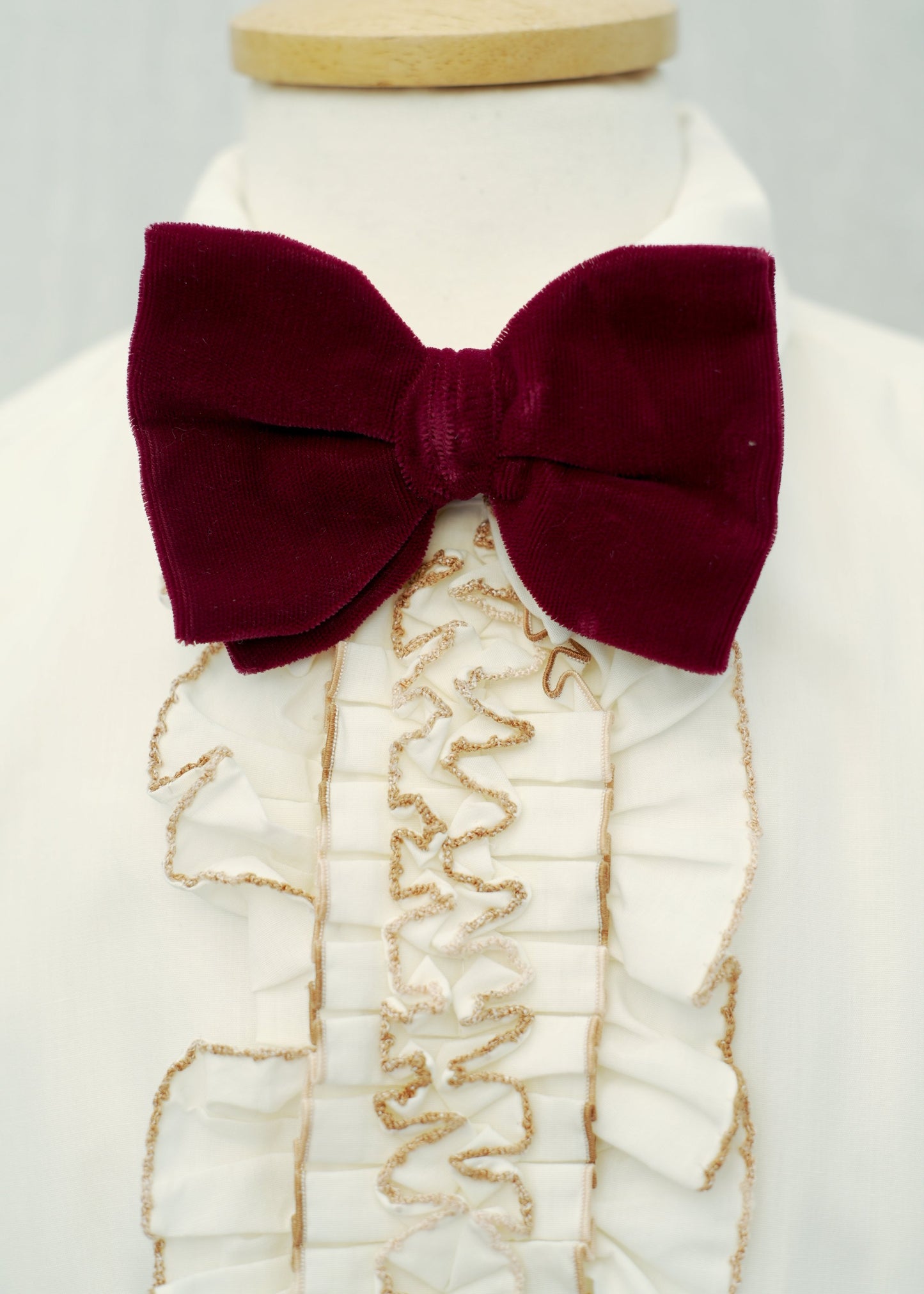 1970s Vintage Plum Velvet Dandy Bow Tie