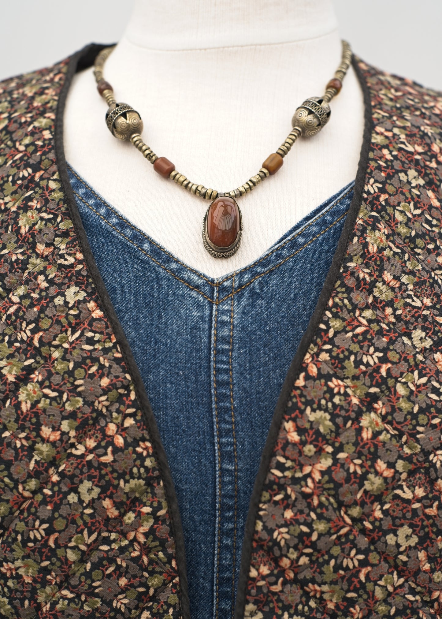 Vintage Ditsy Floral Quilted Gilet Waistcoat • Vest