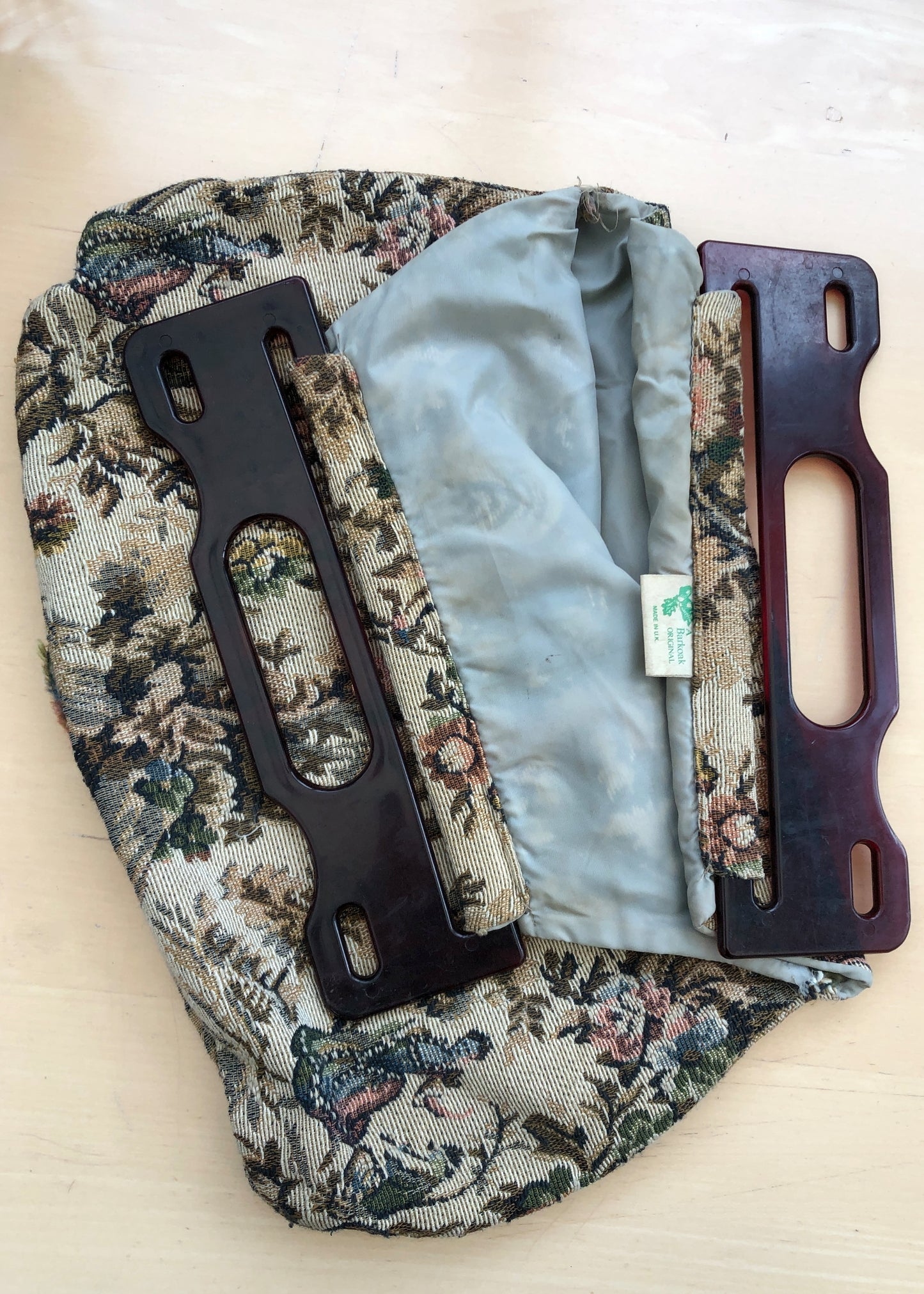 Vintage 70s Tapestry Knitting Bag Workbag • Plastic Handles