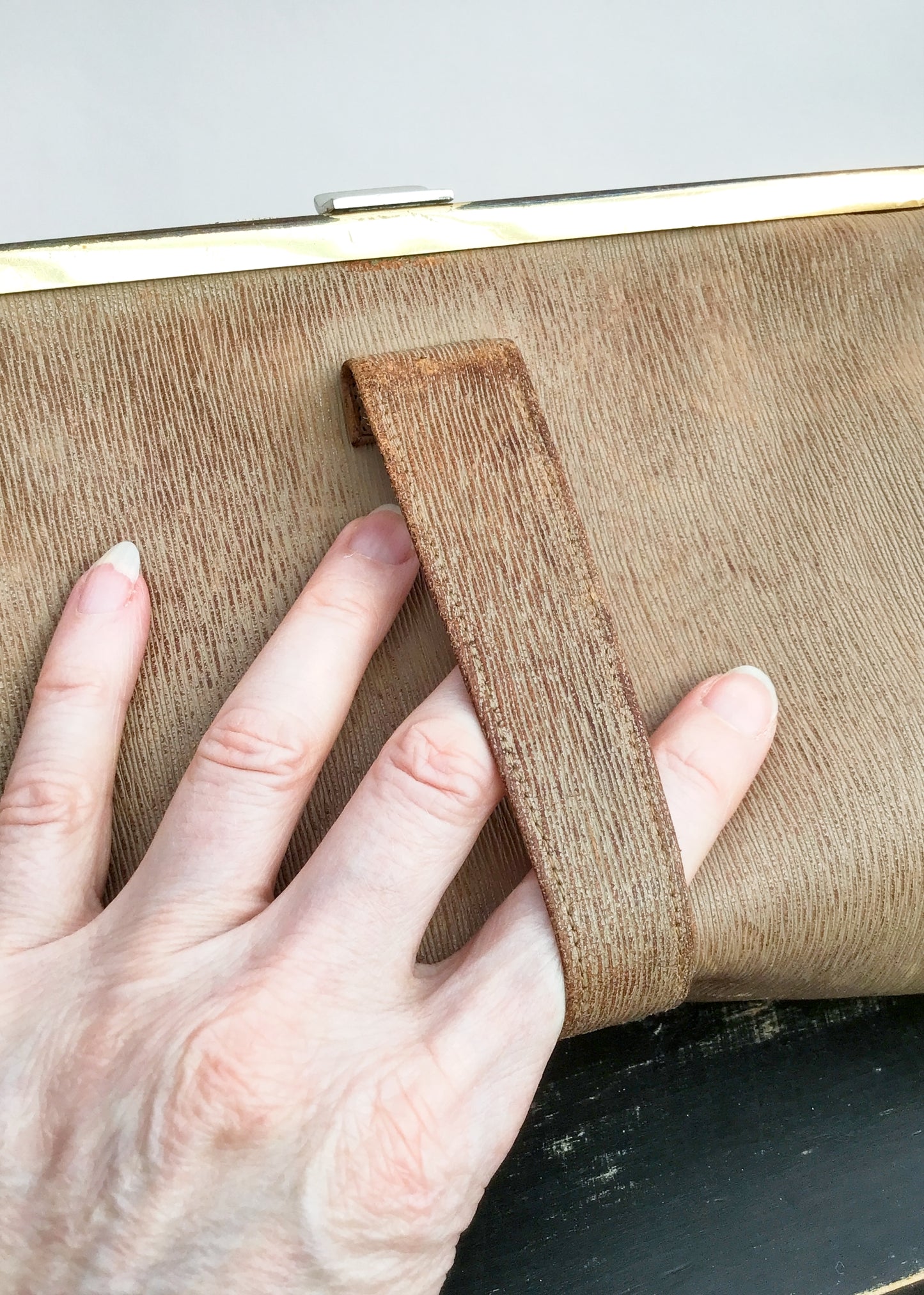 1940s Vintage Textured Leather Clutch Purse with Engraved Gold Frame Corners