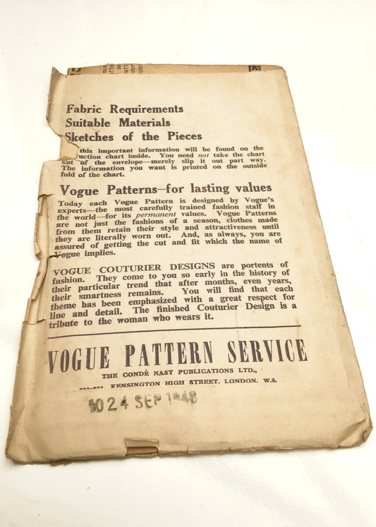 1940s Vintage Vogue #6205 Dressmaking Pattern • Sleeveless Blouse 34"