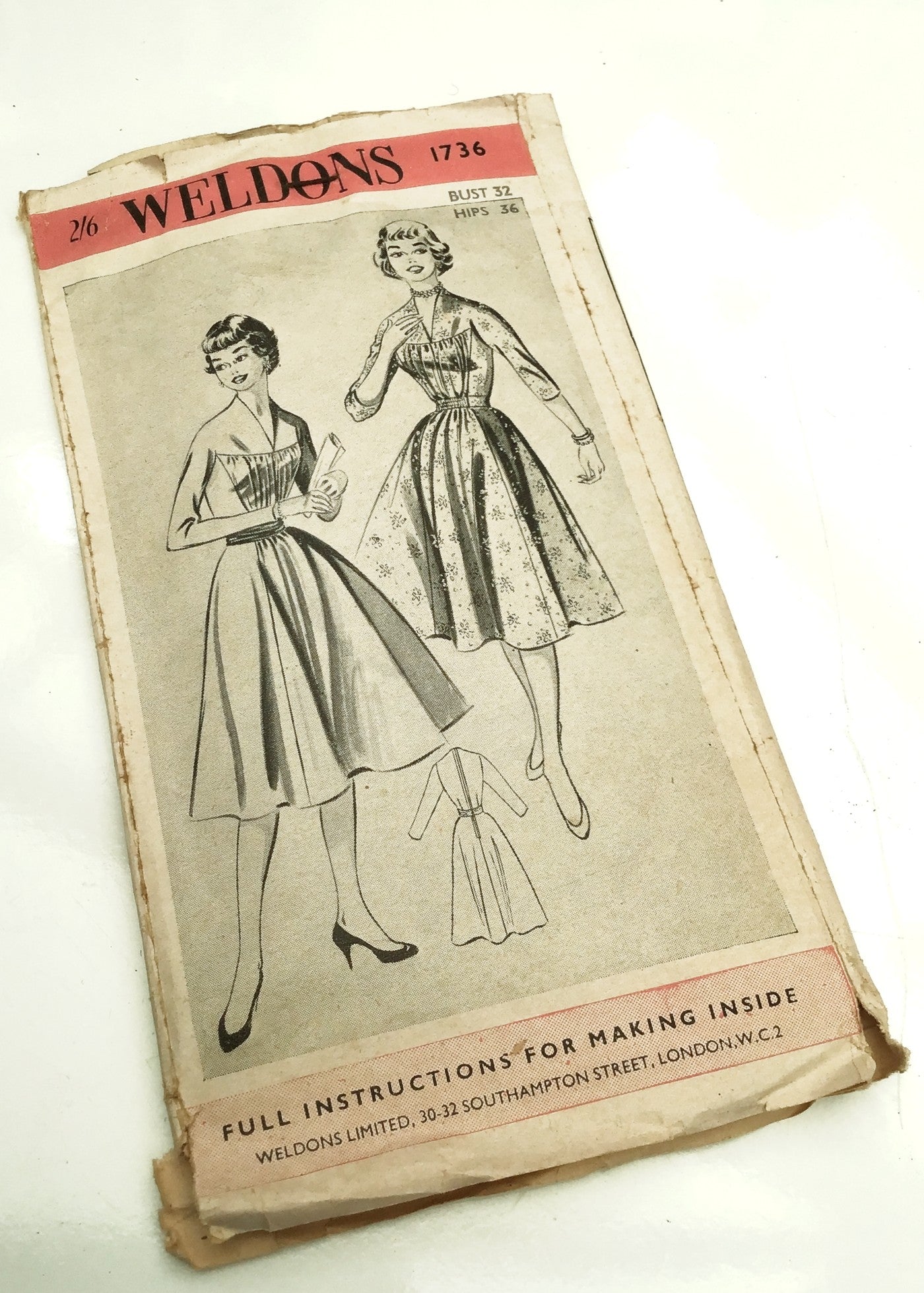1950s Vintage Weldons #1736 Dressmaking Pattern • Dress 32"