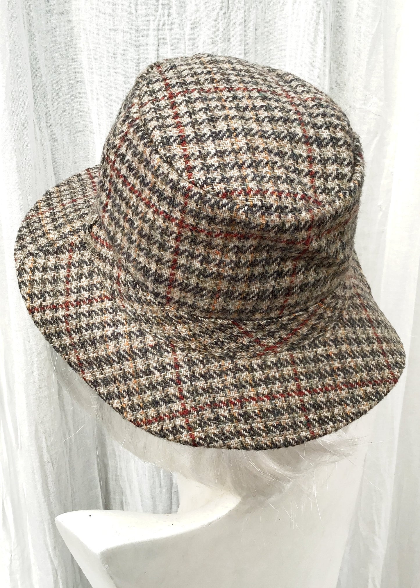 Country Houndstooth Tweed Bucket Hat