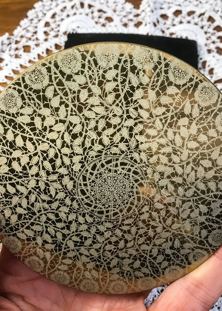 Vogue Vanities Prelude To Beauty Vintage Powder Compact