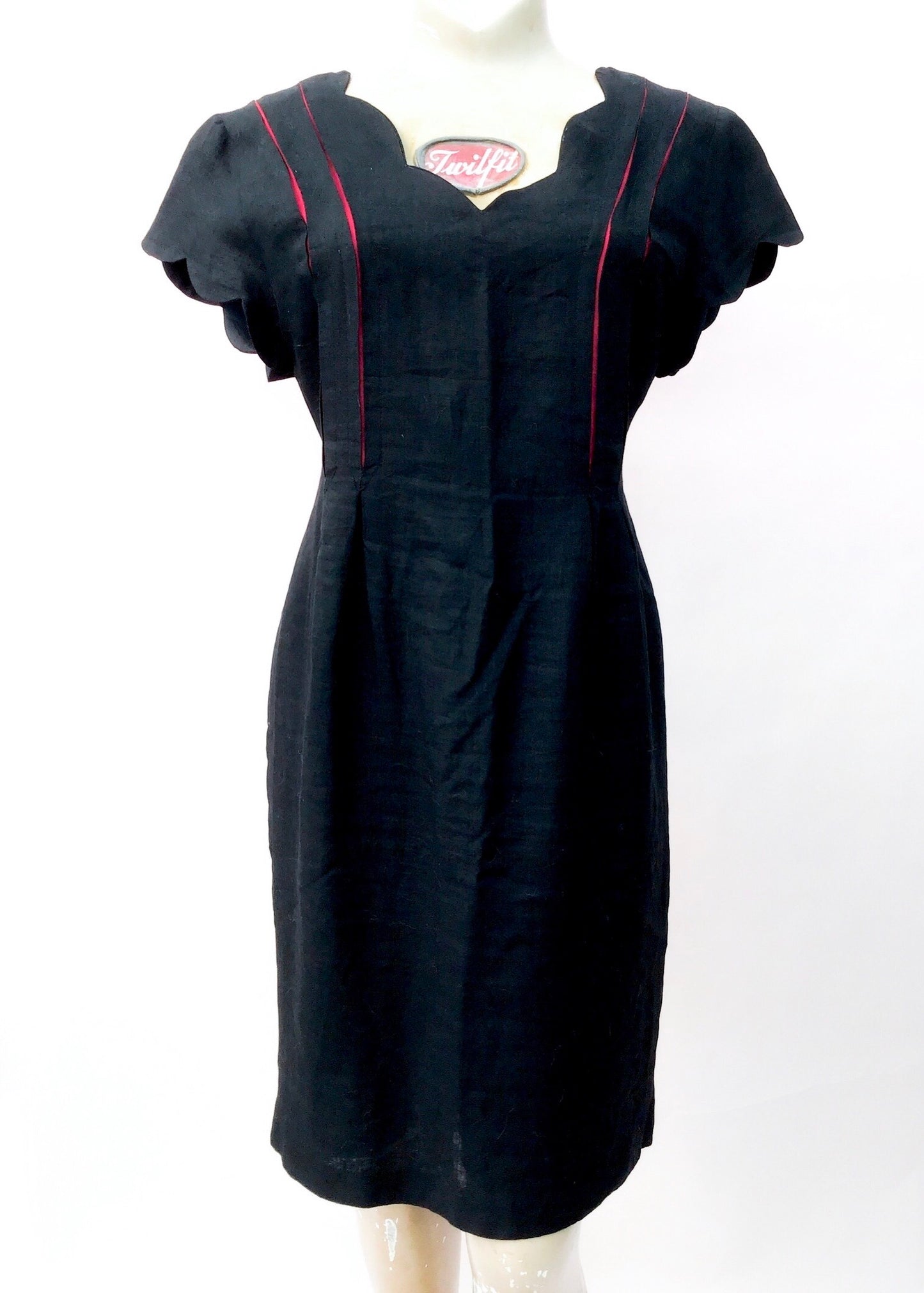 1980s Black & Red Linen Vogue Wiggle Shift Dress
