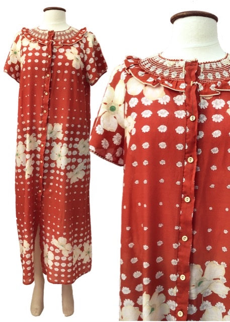 1960s Vintage Cinnamon Floral Robe Housecoat • Dressing Gown