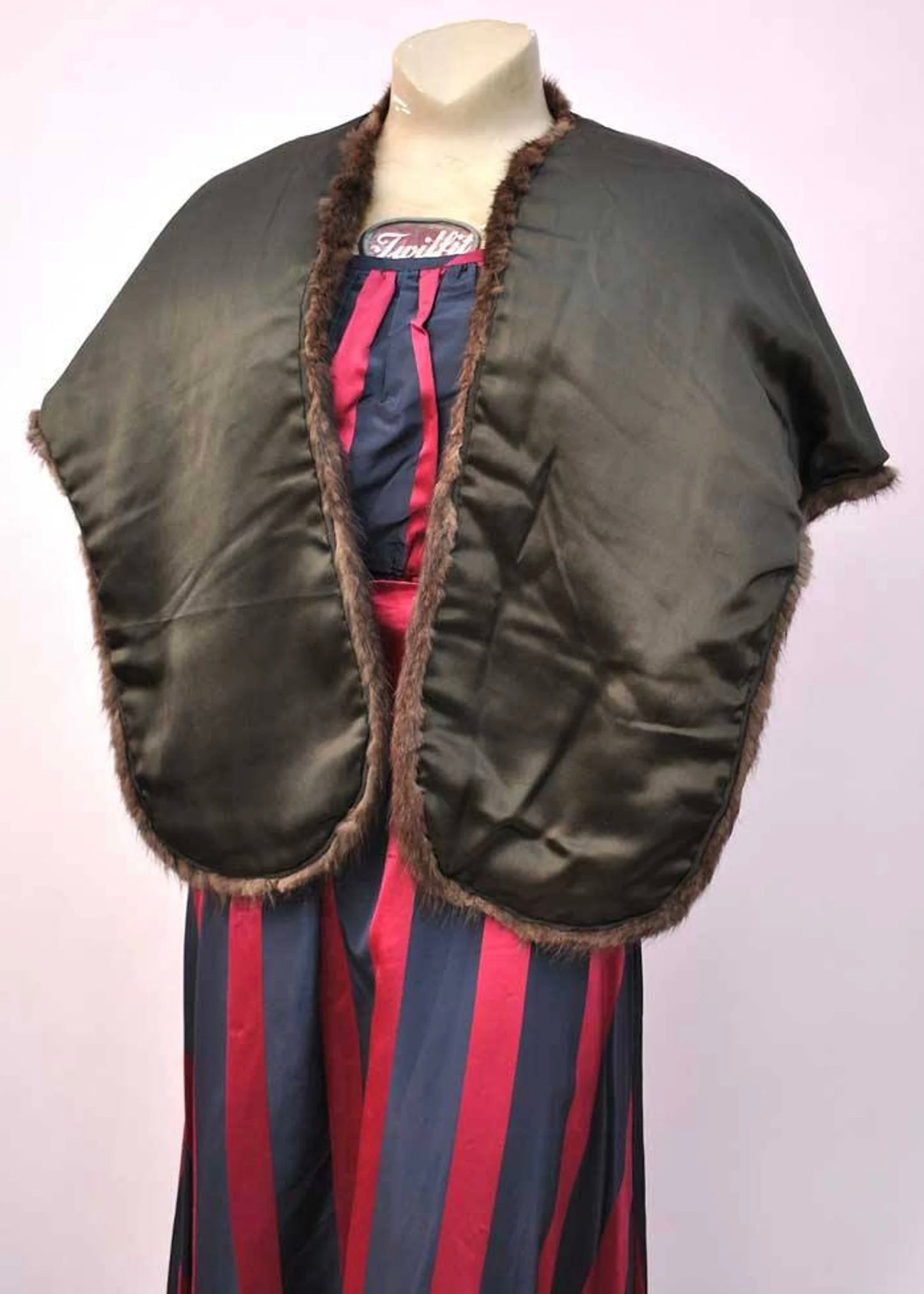 Superb Vintage 50s Luxurious Brown Fur Stole Wrap Hollywood Glam • Goodwood