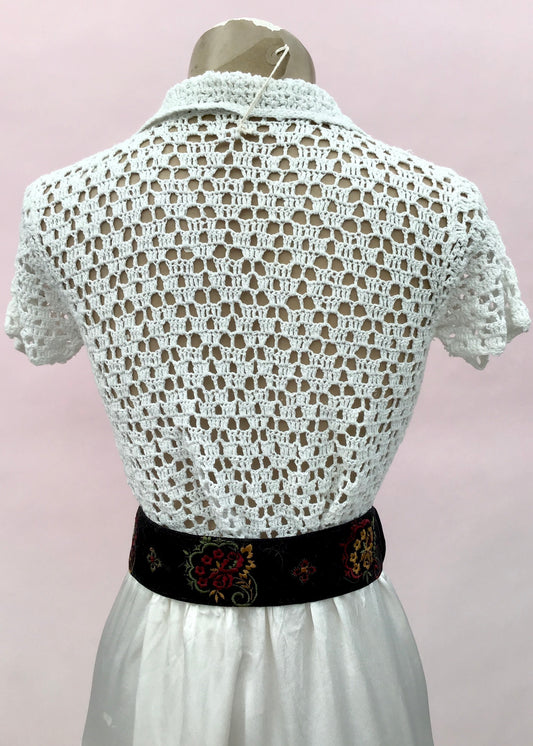 1970s Vintage White Crochet Short Sleeve Top