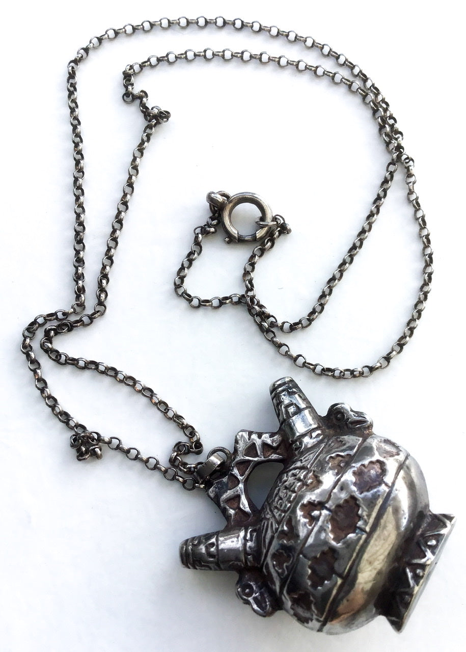 1970s Vintage Silver Nasca Double Spout Vessel Pendant Necklace