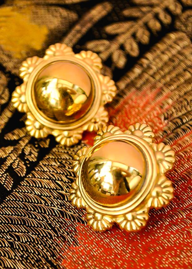 Chunky vintage 80s gold domed clip on earrings, signed Monet