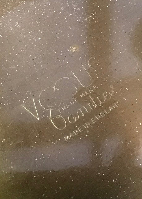 Vogue Vanities Prelude To Beauty Vintage Powder Compact