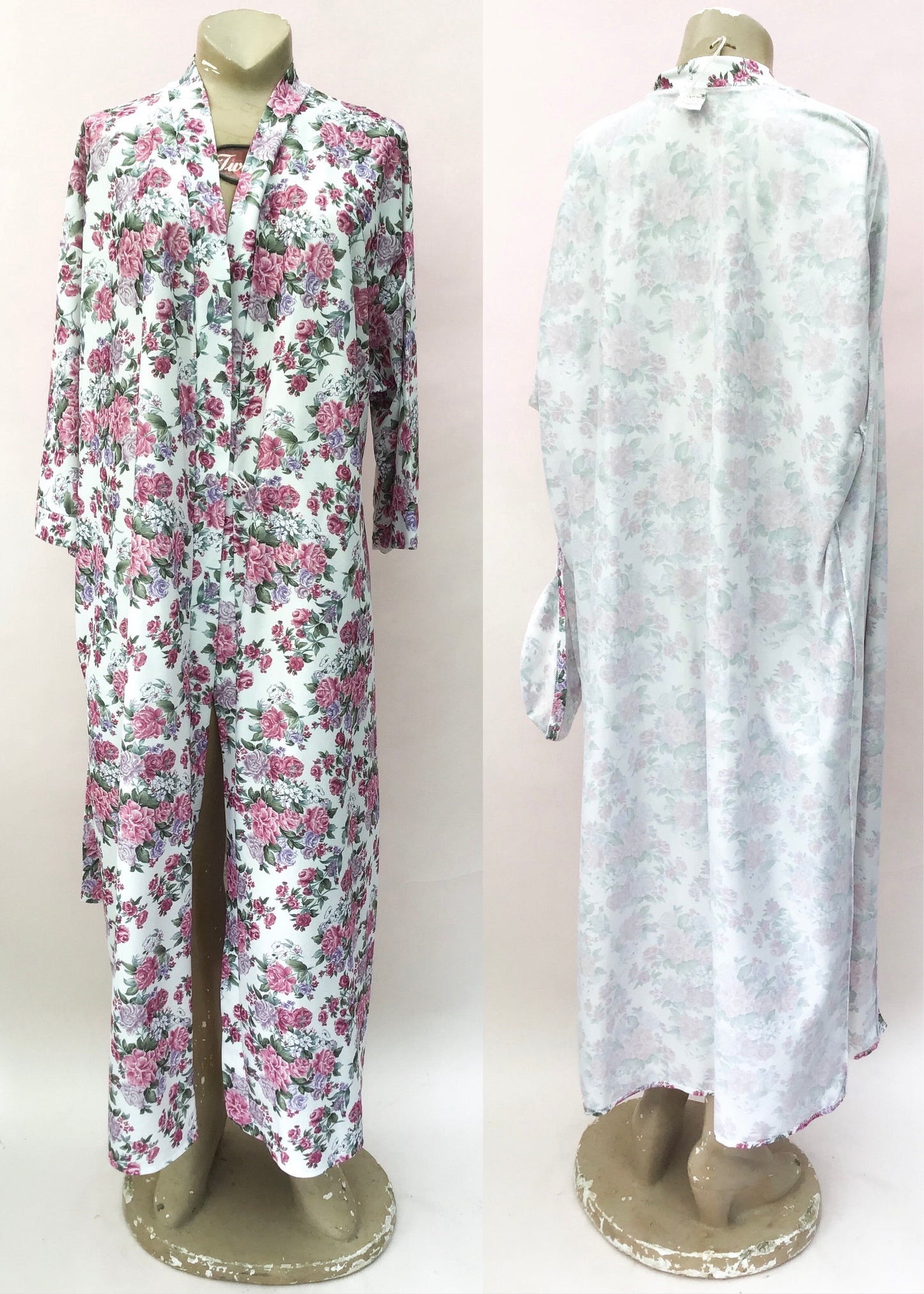 1960s Vintage Pink Floral Robe Housecoat • Dressing Gown