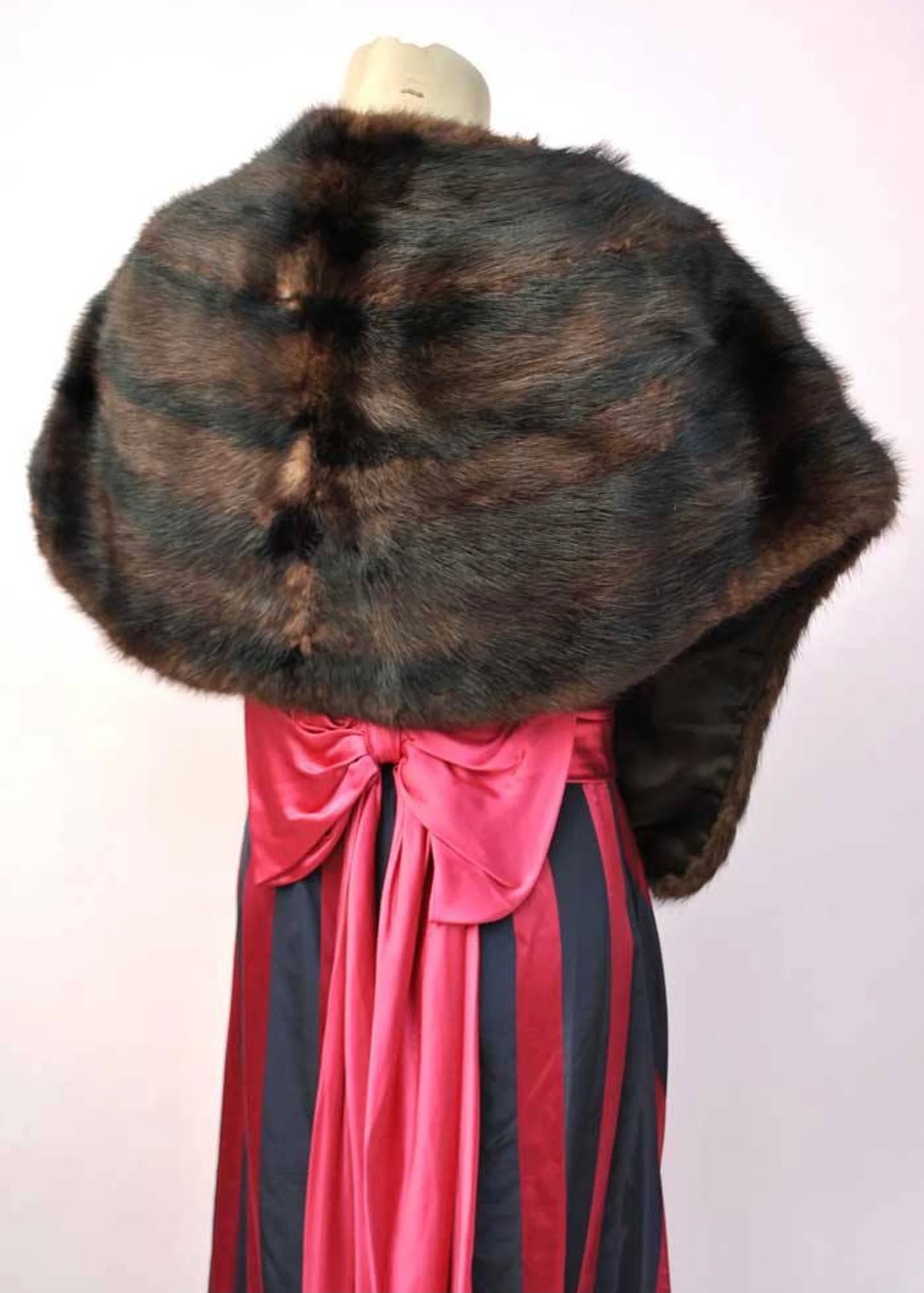 Superb Vintage 50s Luxurious Brown Fur Stole Wrap Hollywood Glam • Goodwood