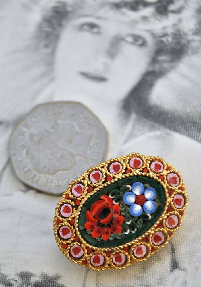 1970s Vintage Micro Mosaic Floral Brooch Pin