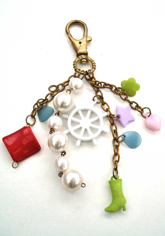 Vintage 60s Plastic Charm Keyring • Ships Wheel • Boot Hearts
