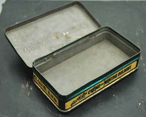 Collectable Vintage 40s Creme De Menthe Tin