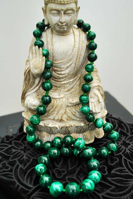 genuine vintage malachite beaded necklace