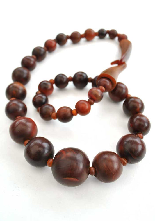 Gerda Lynggaard dyed horn necklace
