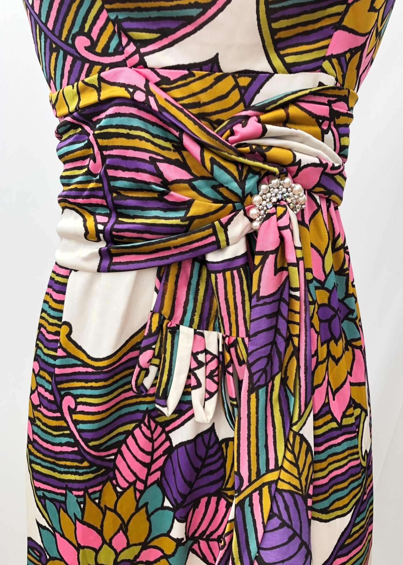1960s Vintage Sleeveless Maxi Dress • Bold Floral Print • Pearl Accent