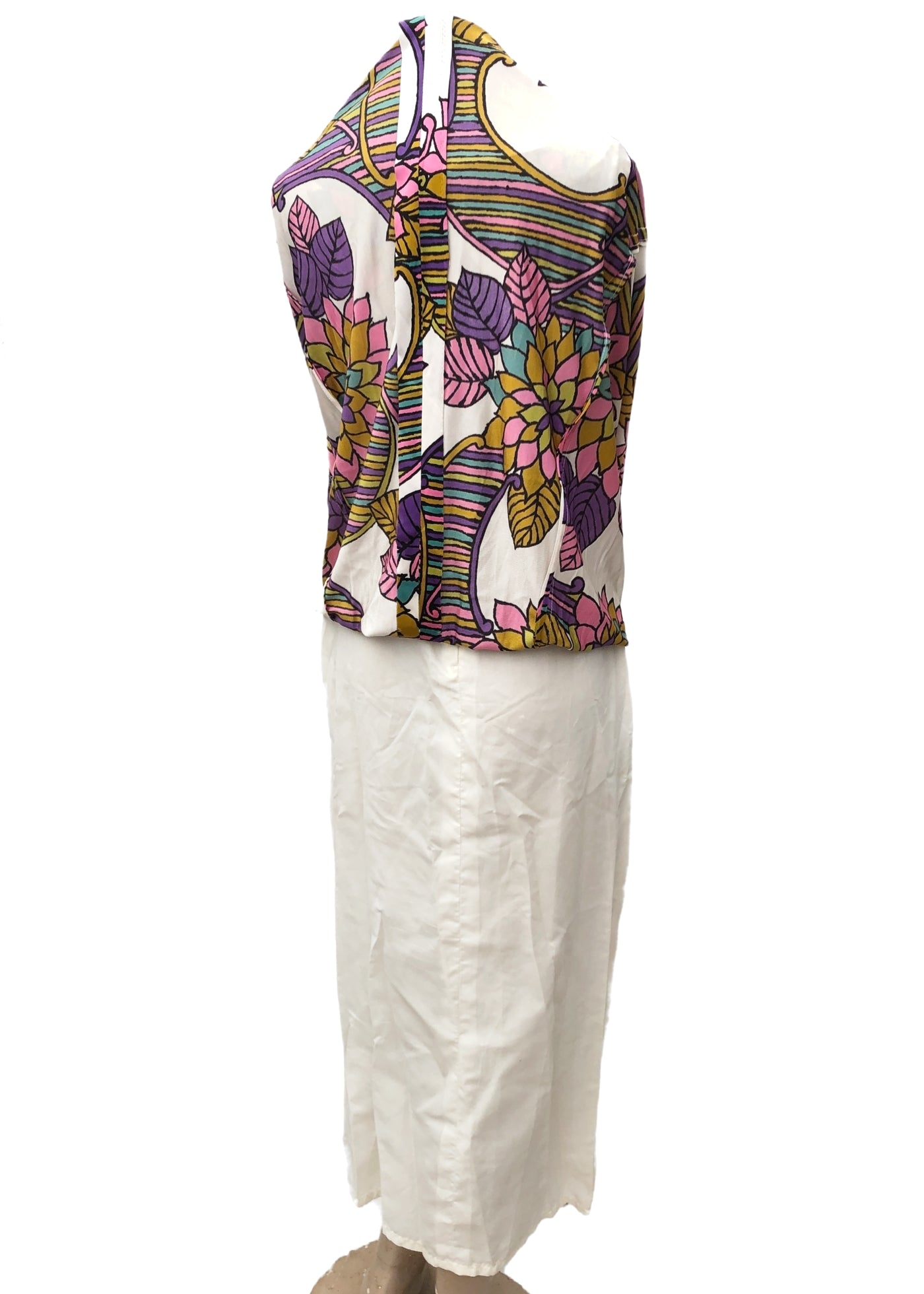 1960s Vintage Sleeveless Maxi Dress • Bold Floral Print • Pearl Accent