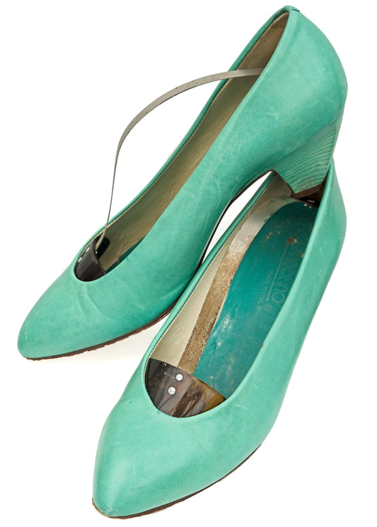 Vintage 80s Bandolino Mint Green Leather Court Shoes • Size 6