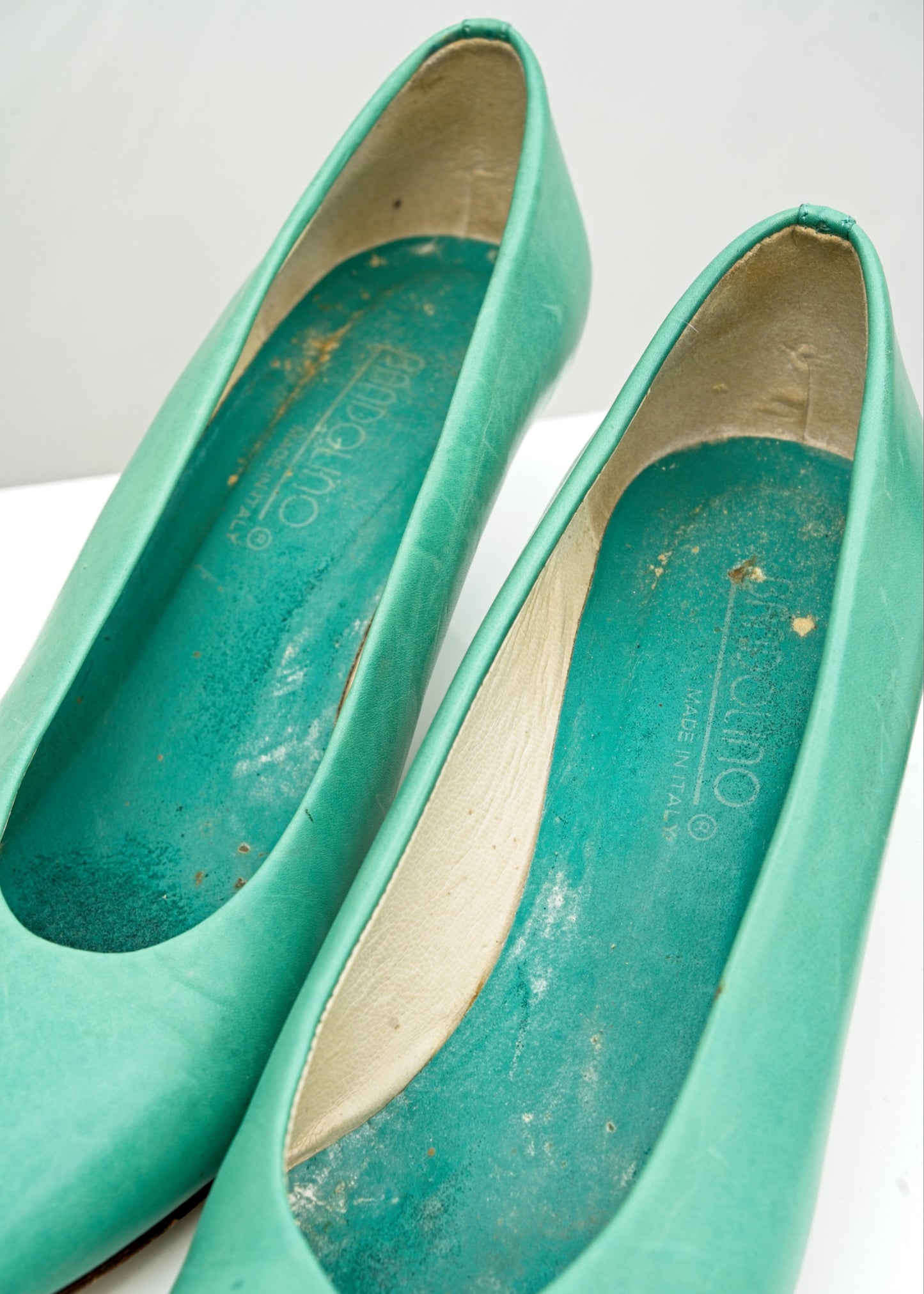 Vintage 80s Bandolino Mint Green Leather Court Shoes • Size 6