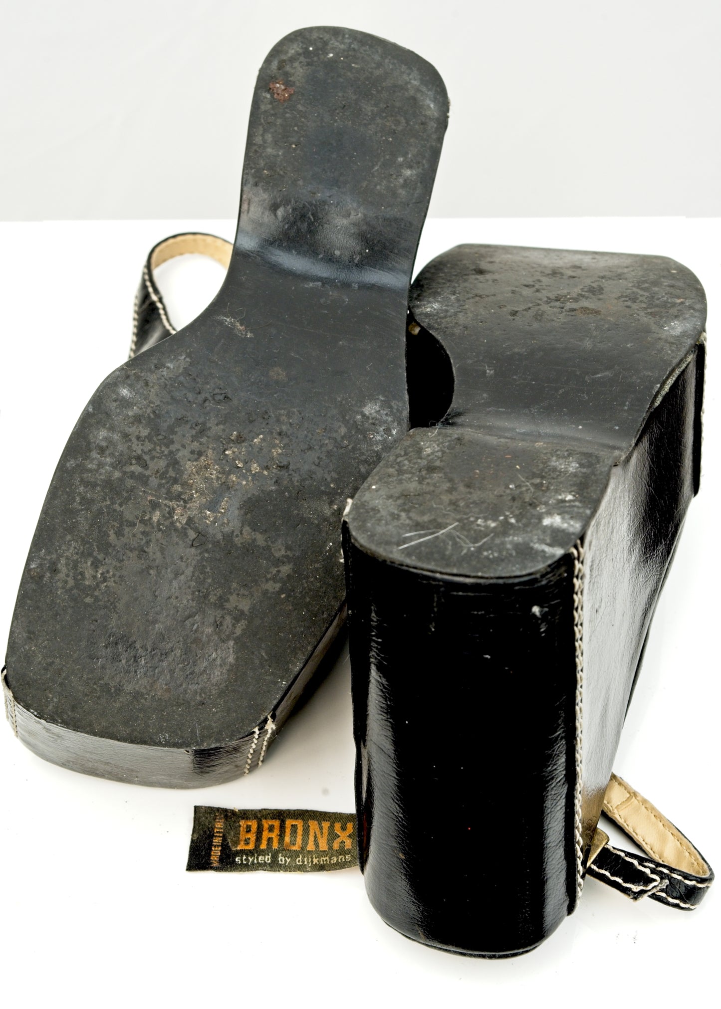 Vintage 90s Chunky Bronx Black Platform Sandals • Size 37