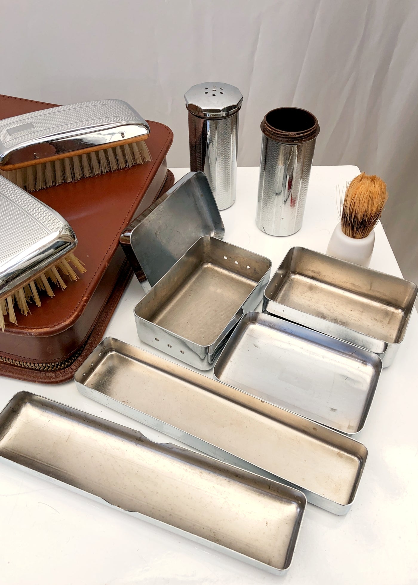 Men's Vintage 50s Connoisseur 7 Piece Travel Grooming Kit • Brown Leather