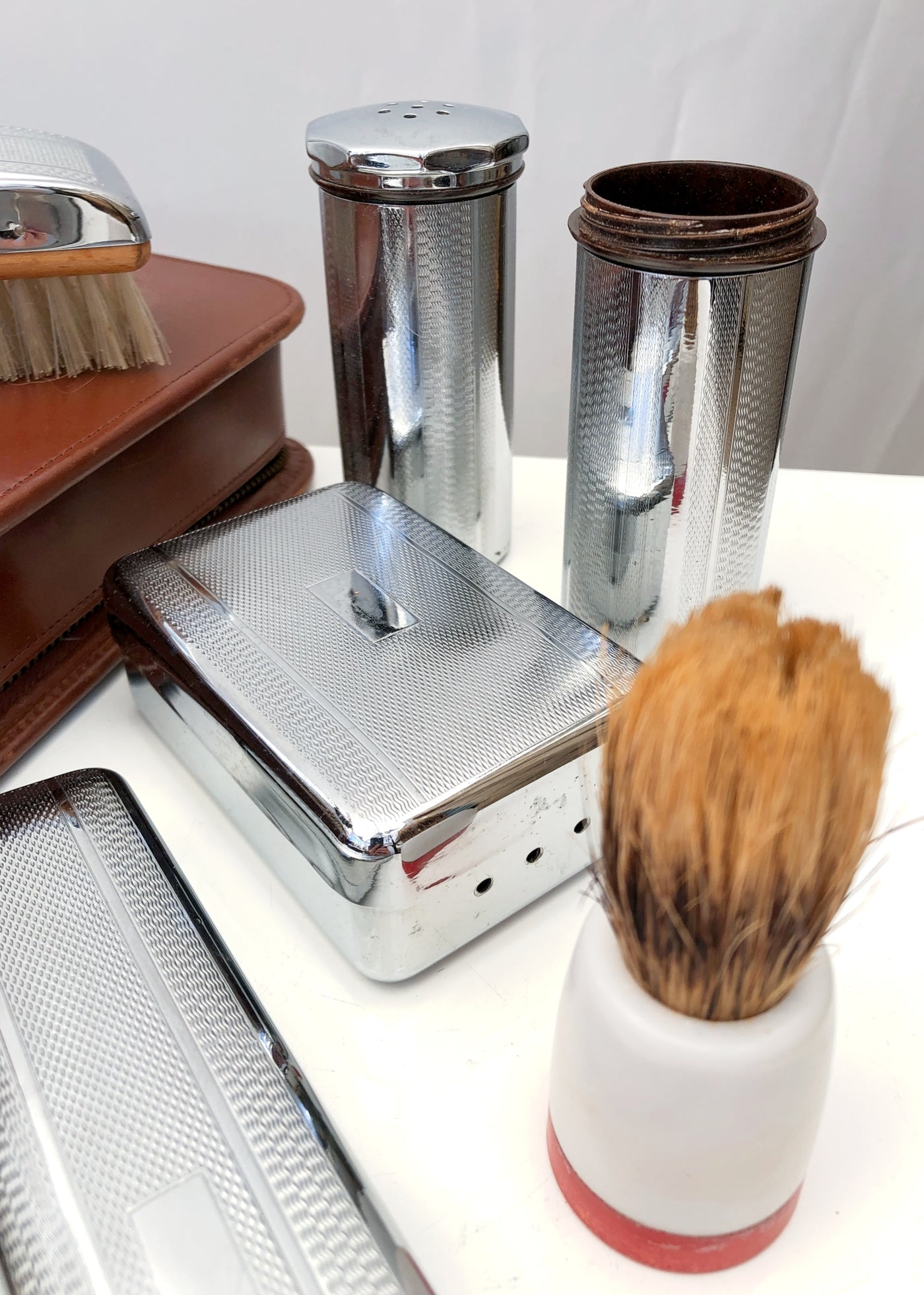 Men's Vintage 50s Connoisseur 7 Piece Travel Grooming Kit • Brown Leather