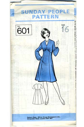 1970s Vintage Dressmaking Pattern Sunday People Dress Pattern 601
