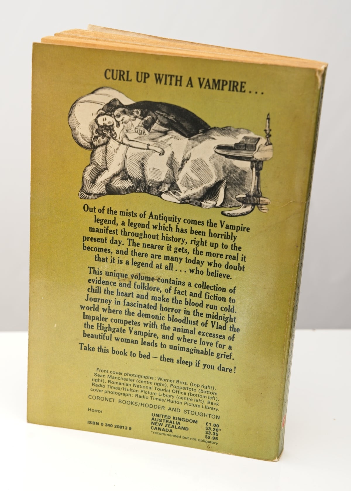 The Vampire's Bedside Companion • Peter Underwood • Illustrated